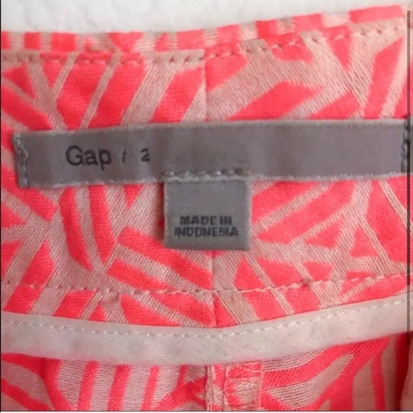 gap | pink geometric shorts 2 - Picture 3 of 4
